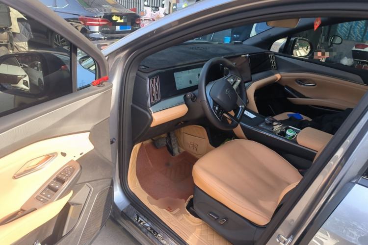 Used BYD Song L DM-i 2024 112 km Leading Edition
