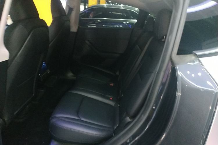 Used Tesla Model Y 2024 Rear-Wheel-Drive Version
