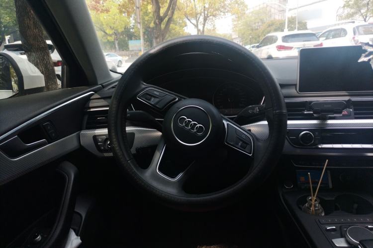 Used Audi A4L 2017 Plus 40 TFSI Fashion Model
