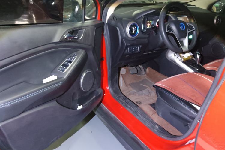 Used BYD Yuan New Energy 2018 EV360 Smart Connected Cool Model