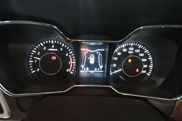 Used HYOSOW H3 2015 1.5L manual Comfort trim level
