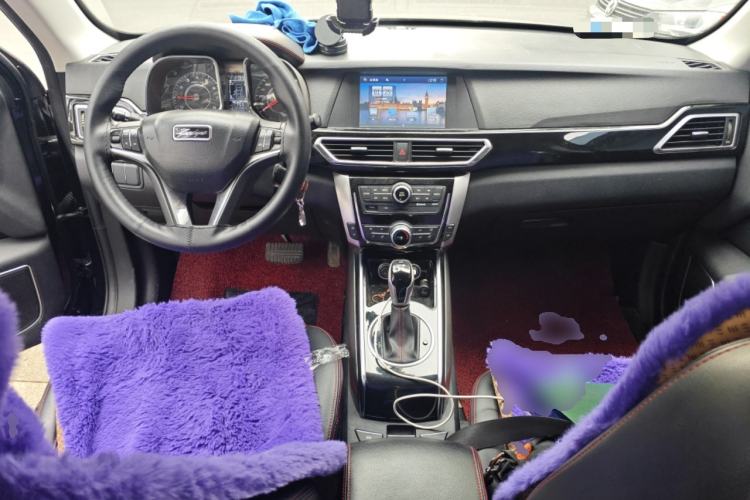 Used Zotye Domy X5 2015 1.5T CVT Landlord Edition China V Standard Center Console