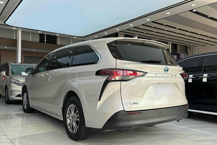 Used Toyota Sienna 2021 2.5L Hybrid Comfort Edition