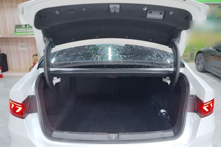 Used BYD Qin PLUS 2024 HONOR Edition DM-i 55KM Leading Model
