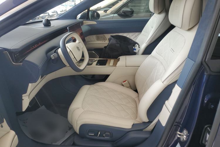 Used Nio ET9 2025 100kWh Signature Edition
