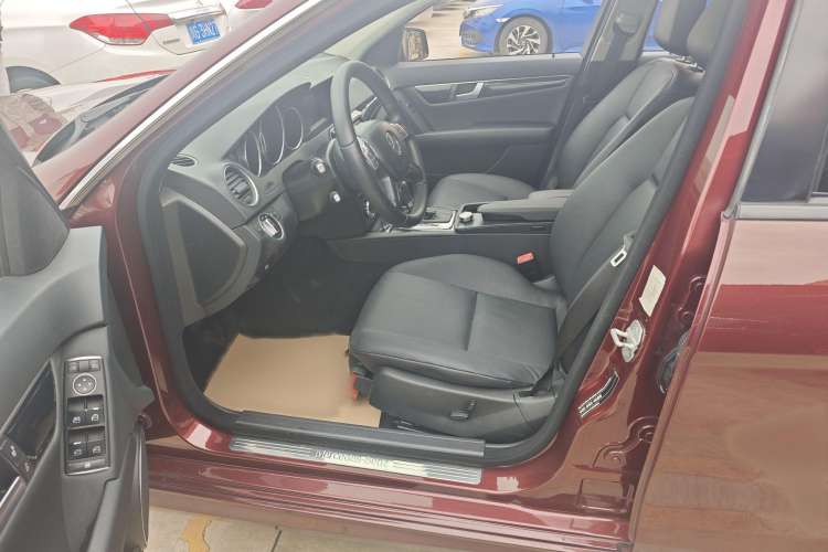 Used Mercedes-Benz C-Class 2013 C 180 Classic Grand Edition