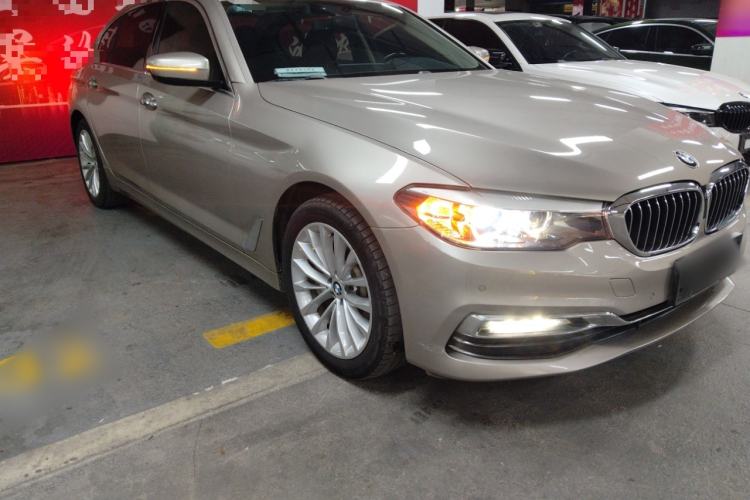Used BMW 5 Series 2018 Revised Version 530Li Leading Edition Luxury Package Front Right 45 Deg