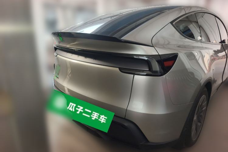Used Tesla Model Y L 2025 Model Long-Range All-Wheel-Drive Version
