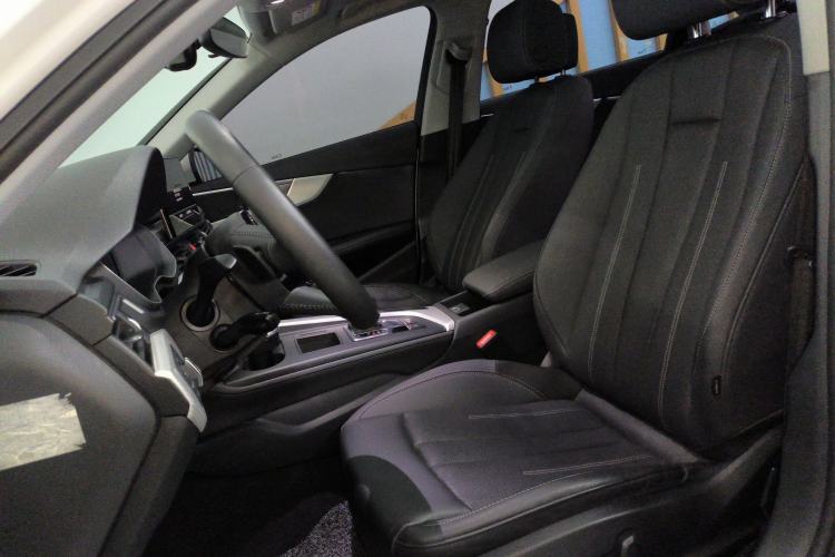 Used Audi A4L 2020 40 TFSI Fashionable and Elegant Model
