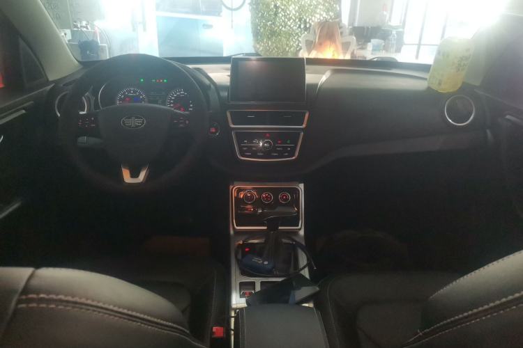 Used Bestune X40 2019 1.6L Automatic Luxury Edition China VI
