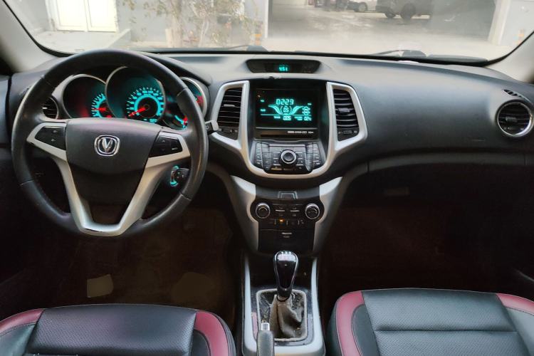 Used CHANGAN Eado 2013 1.6L Manual Junkuo Model China IV Standard Center Console