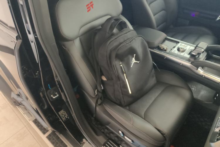 Used JETOUR Traveler 2023 2.0T All-Wheel Drive CrossPRO+ Right Front Seat