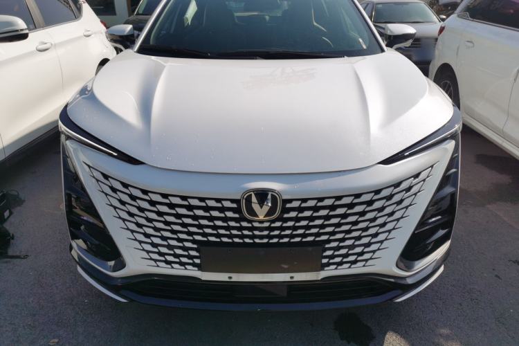 Used CHANGAN UNI-T 2023 2nd Generation 1.5T Luxury Version Front