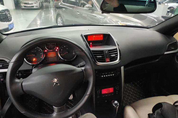 Used Peugeot 207 2013 1.6L CC Automatic Fashion Edition
