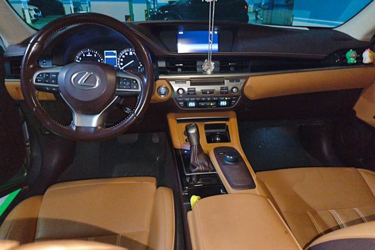 Used Lexus ES 2015 200 Elite Edition
