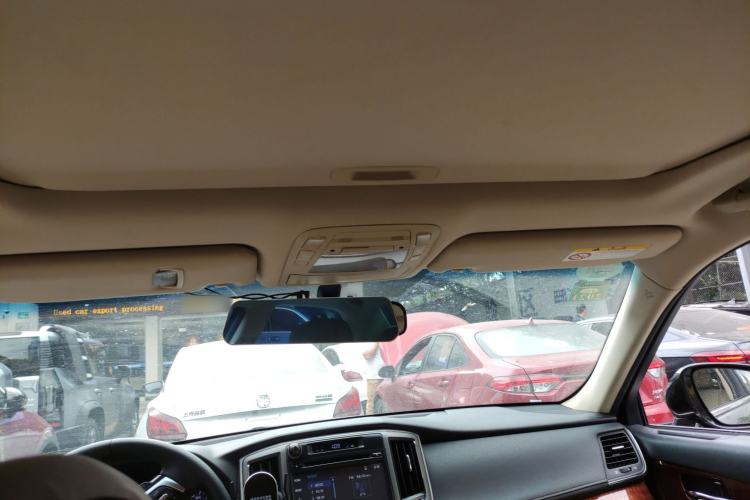 Used Toyota Crown 2015 2.0T Fashion Edition
