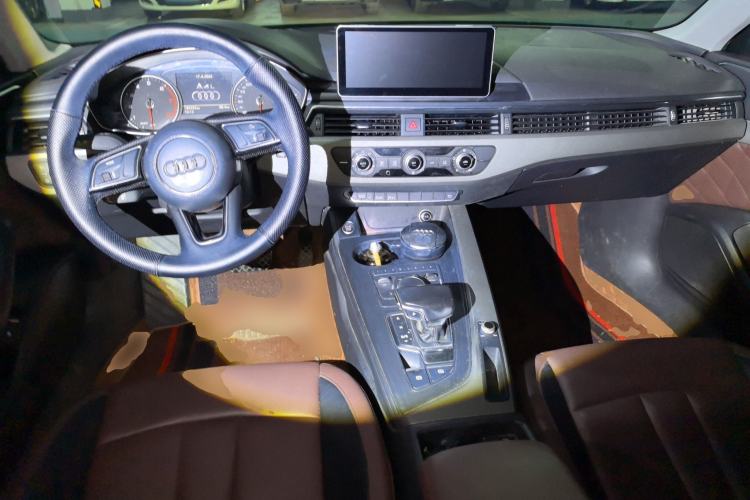 Used Audi A4L 2017 Plus 40 TFSI Ambition Model
