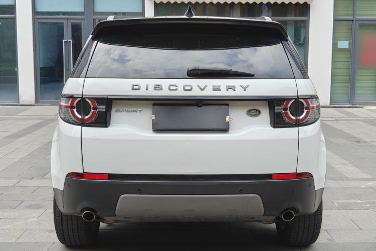 Used Land Rover Discovery Sport 2018 240 PS SE Version Exterior 5