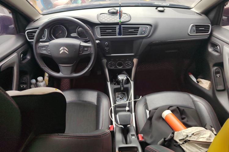 Used Citroen C3-XR 2015 1.6L Automatic Pioneer Model Center Console