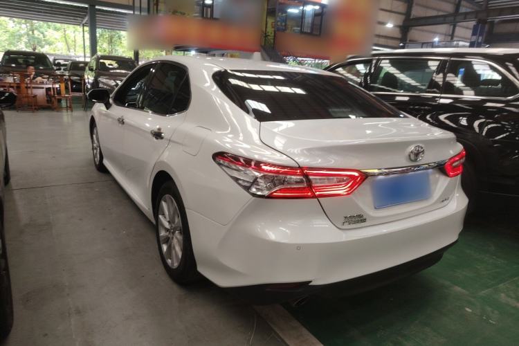 Used Toyota Camry 2018 2.0G Luxury Edition
