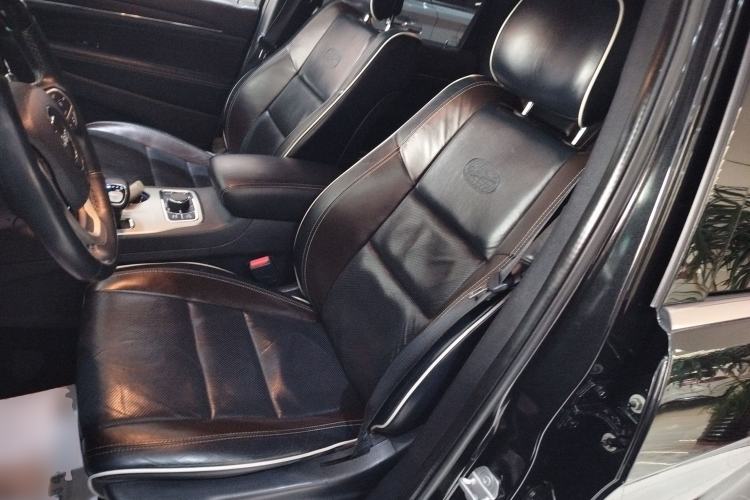 Used Jeep Grand Cherokee 2015 3.6L Luxury Navigation Edition
