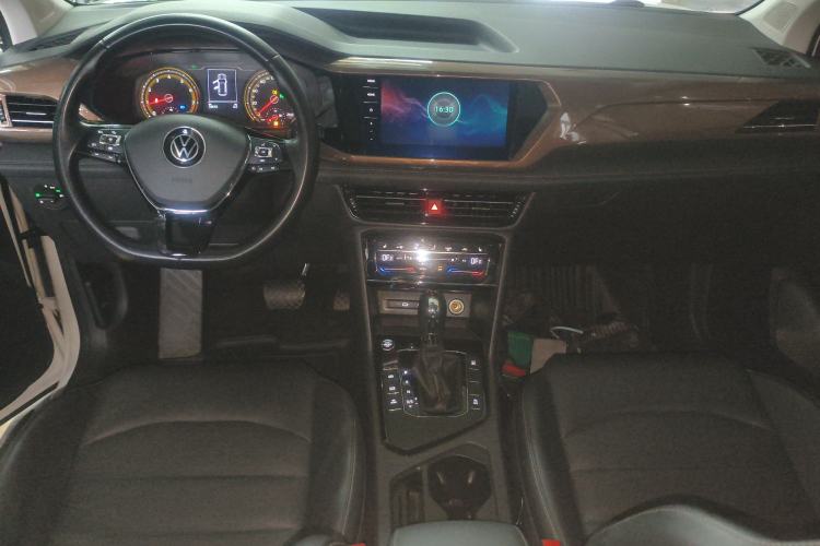 Used Volkswagen Tharu 2021 280TSI Two-Wheel-Drive Luxury Edition
