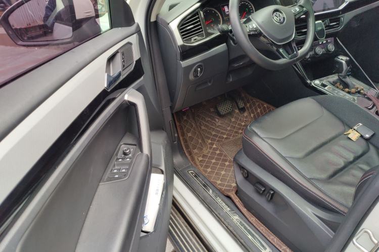 Used Volkswagen Tayron 2019 330TSI Two-Wheel-Drive Luxury Version China V Emission Standard
