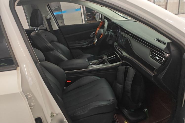 Used CHANGAN OSHAN X7 2021 1.5T Automatic Luxury Version Right Front Seat