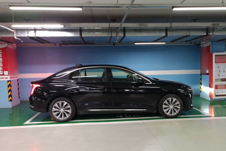 Used Hongqi E-QM5 2022 431 km Charge & Enjoy Edition