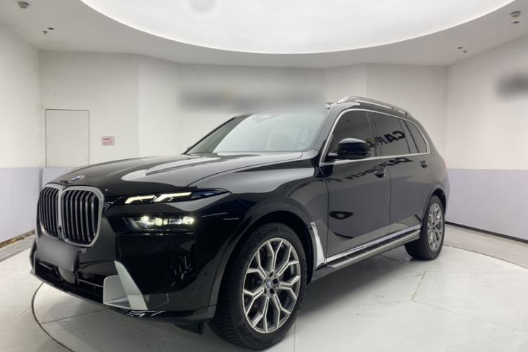 Used BMW X7 2024 xDrive40i Luxury Package – Leading Model