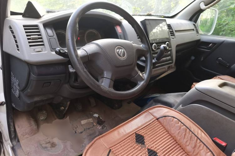 Used Foton Scenic G7 2017 2.0L Long-Wheelbase Commercial Van High Roof 2 Seats 4Q20M