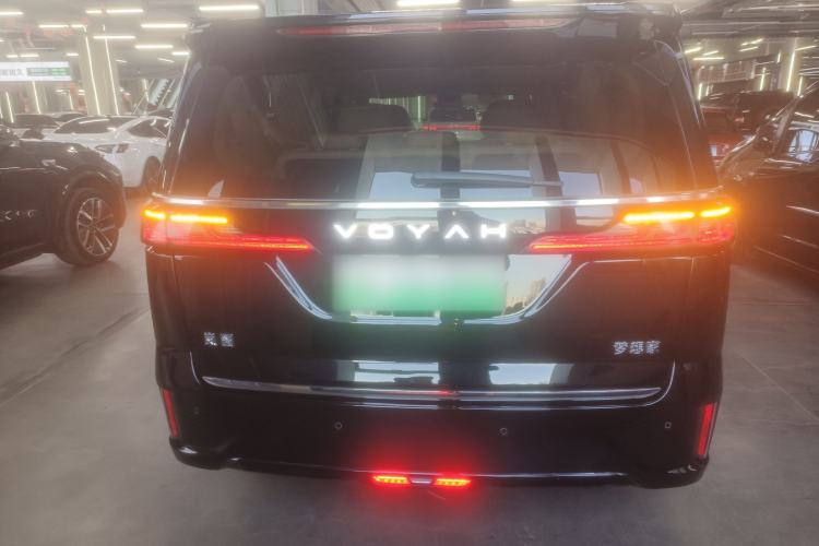 Used VOYAH Dream 2025 PHEV Four-Wheel Drive Prestige Kunpeng Edition
