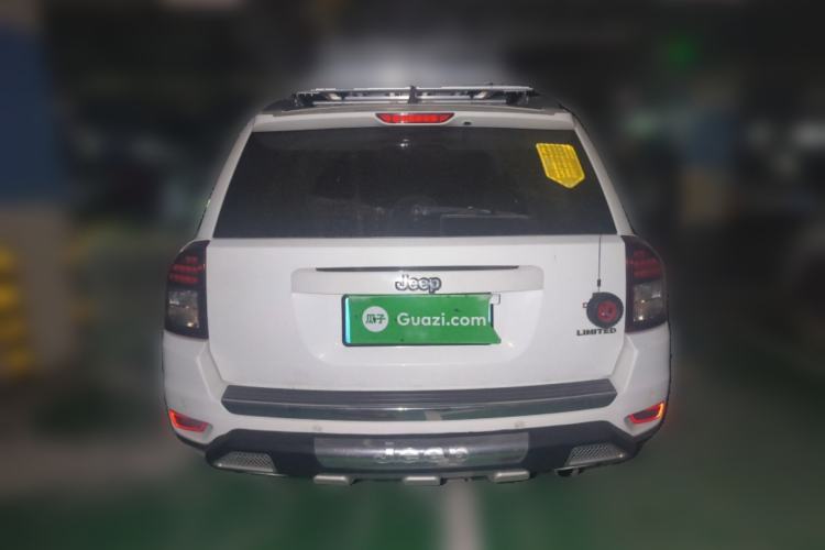 Used Jeep Compass 2014 2.4L four-wheel drive luxury version
