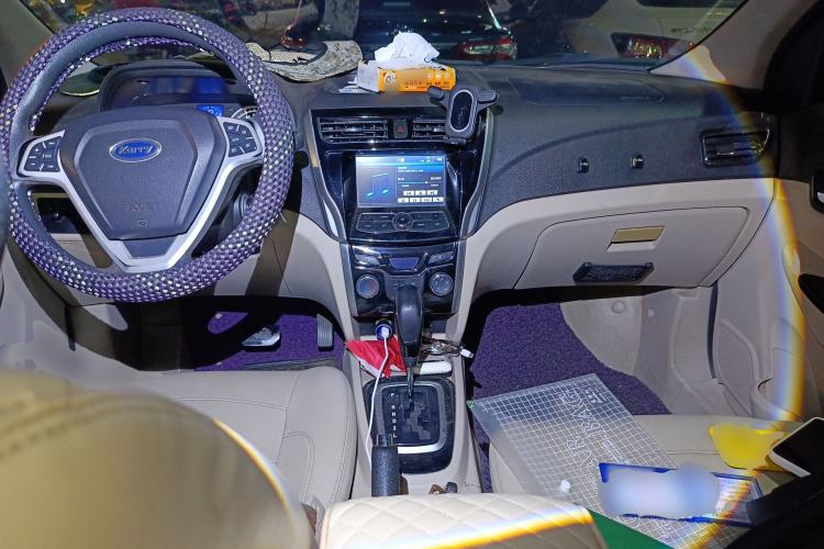 Used Karry K50 2015 1.5L Automatic Comfort Model Center Console