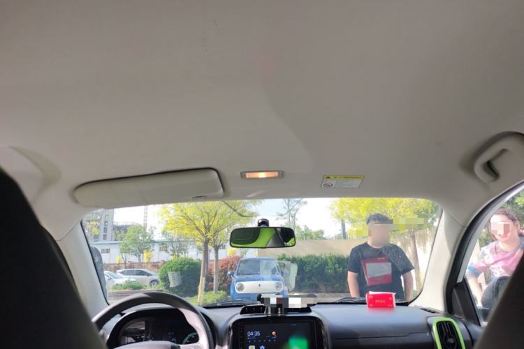 Used Roewe Clever 2021 302 km New Four-Seater Super-Efficient Version
