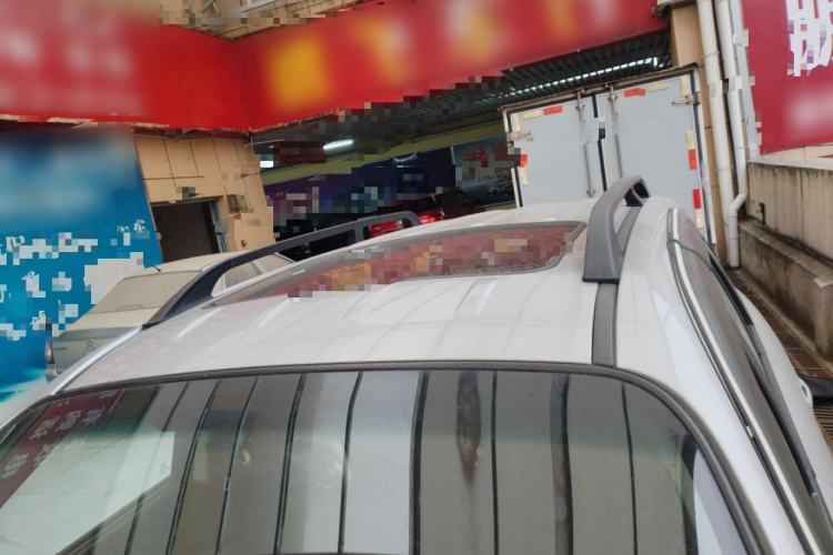 Used Huatai Santa Fe Classic 2015 2.0L Gasoline Manual Transmission Two-Wheel Drive Standard Version
