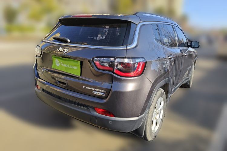 Used Jeep Compass 2019 220T Automatic Family Edition
