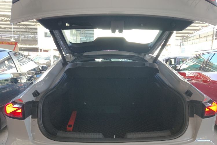 Used Changan UNI-V 2022 1.5T Prestige Version
