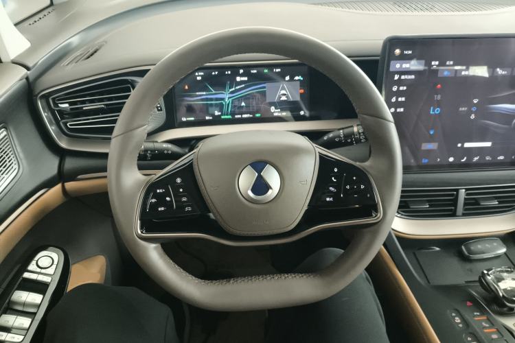 Used Denza D9 2022 DM-i 970 Four-Wheel Drive Prestige Model