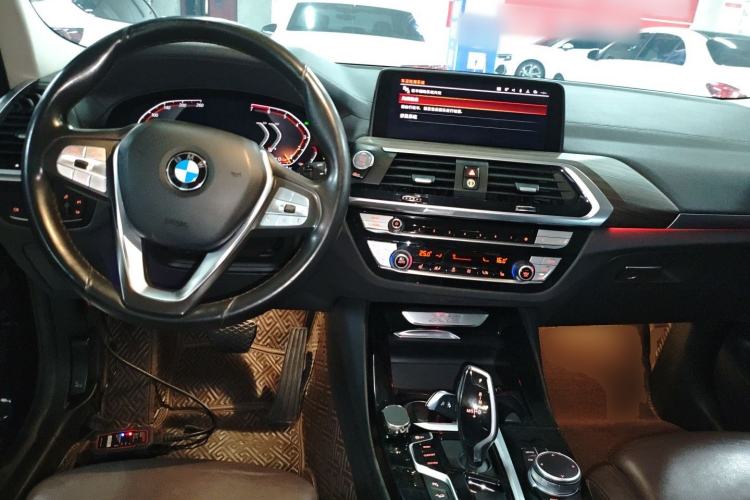 Used BMW X3 2021 xDrive28i Luxury Package Center Console