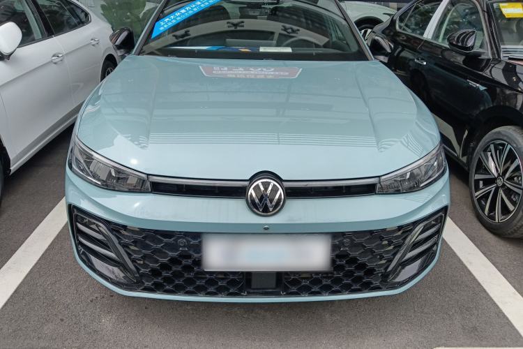 Used Volkswagen Passat 2025 Pro 380TSI Starry Dragon Luxury Edition
