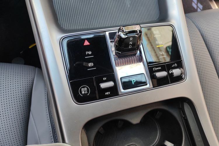 Used BYD Seal 07 DM-i 2025 Intelligent Driving Version DM-i 1.5L 125km Elite Edition Gear Lever