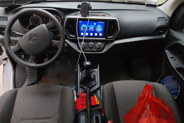 Used CHANGAN KAICHENG Ruixing M60 2023 1.6L CNG Comfort-Grade 6-Seater Passenger Vehicle