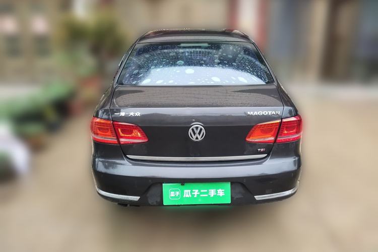 Used Volkswagen Magotan 2012 Revised 1.8TSI Luxury Version Rear