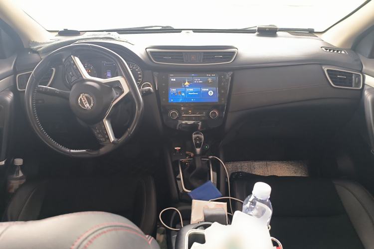 Used Nissan Qashqai 2019 2.0L CVT Luxury Edition Center Console