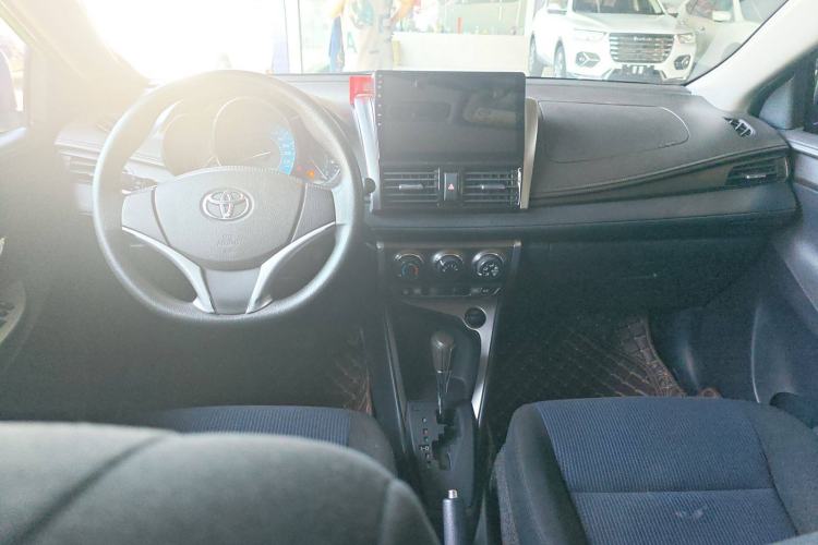 Used Toyota YARiS L Zhi Xuan 2015 1.5E Automatic Charm Edition