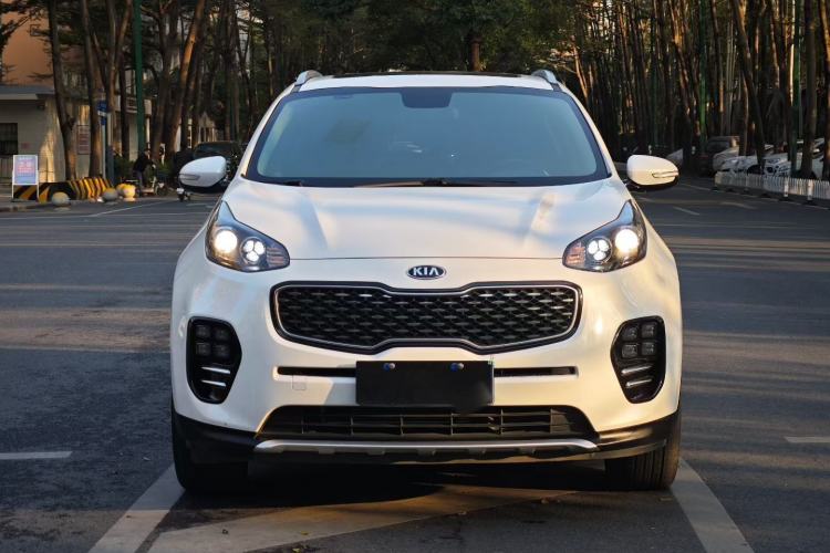 Used Kia KX5 2017 1.6T Automatic Two-Wheel Drive 15th Anniversary Special Edition DLX Exterior 2