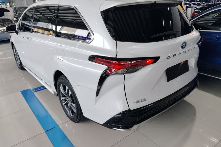 Used Toyota Granvia 2024 2.5L Hybrid Prestige PLUS Four-Wheel Drive Version Rear Left 45 Deg
