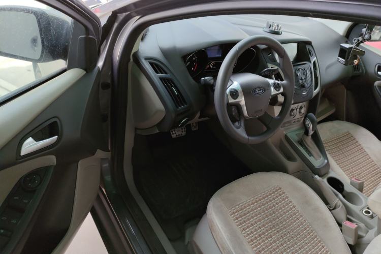 Used Ford Focus 2012 Sedan 1.6L Automatic Comfort Model Driver Seat