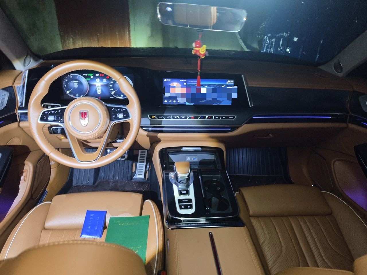 Hongqi H9 2025 Model Facelifted 2.0T Two-Wheel Drive Flag-Style Luxury Business Edition, 5 Seats - Chinese Trim Xiang — снимка 9